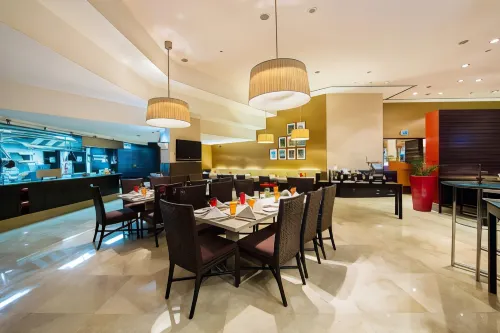 Ramada Plaza by Wyndham Dubai Deira Dining Photos