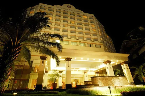 Hotel Gran Puri Manado Exterior Photos