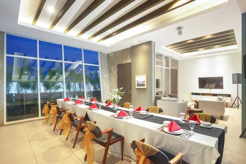 Swiss-Belhotel Jambi Restauration Photos