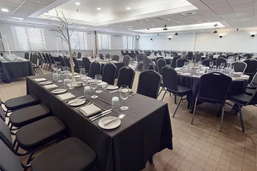 Village Hotel Swansea Restauration Photos