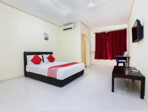 Super OYO 89640 Hotel Pelangi Marang Photos