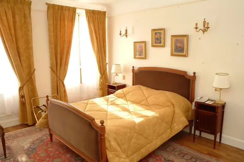 Hôtel du Rond-Point des Champs-Élysées - Esprit de France Photos