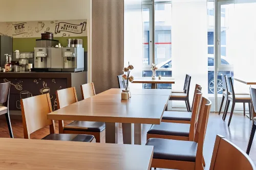 Ibis Koblenz City Dining Photos