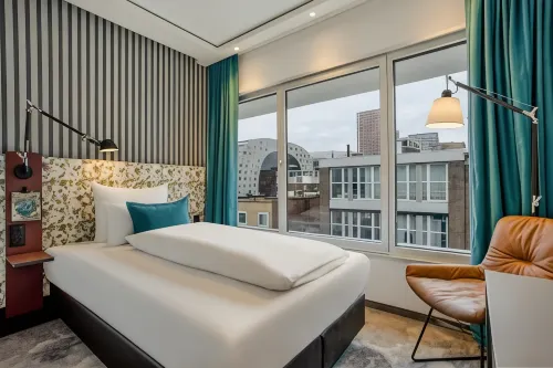 Motel One Rotterdam Photos