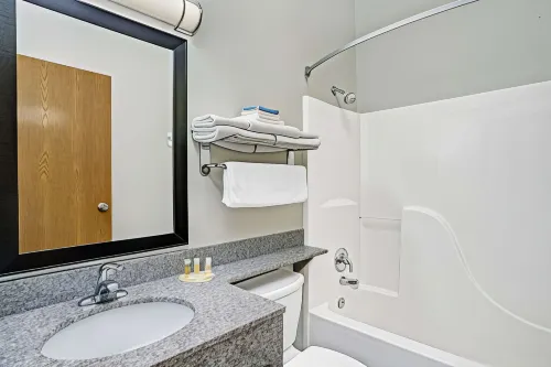 Days Inn & Suites by Wyndham Page Lake Powell Rooms Photos