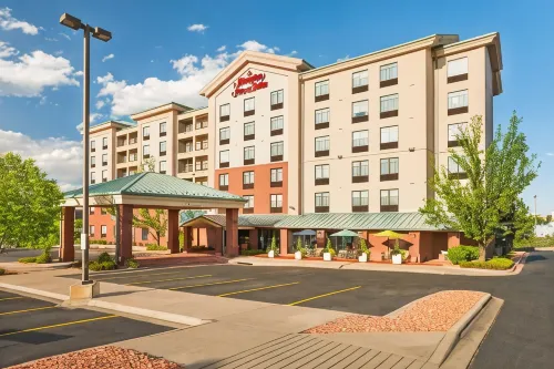 Hampton Inn & Suites Denver-Cherry Creek Exterior Photos