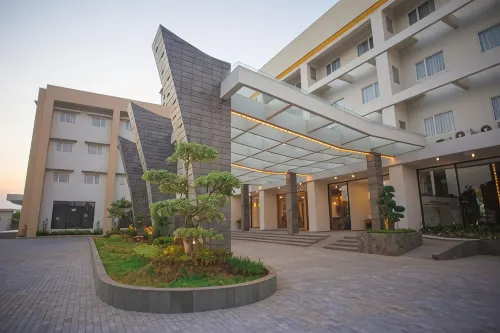 Pollos Hotel & Gallery Rembang Eksterior Photos
