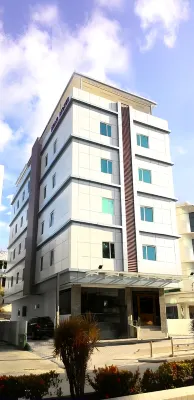 Nova Hotel Miri Außen Photos