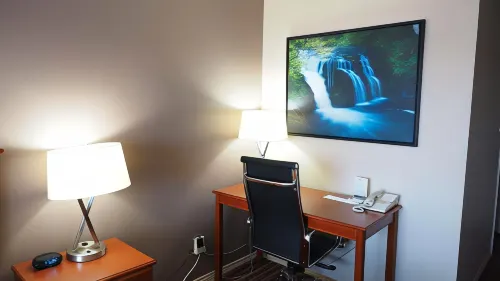 Ramada by Wyndham Campbell River Rooms Photos