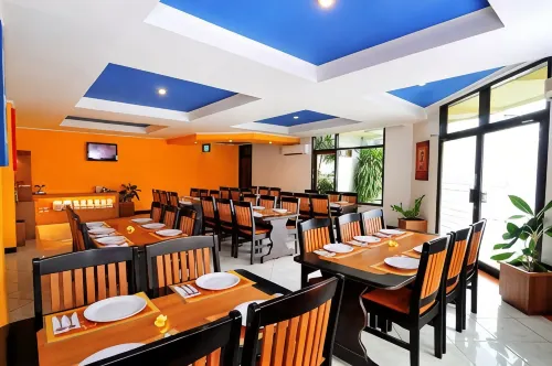 The Yani Hotel Bali Ăn uống Photos