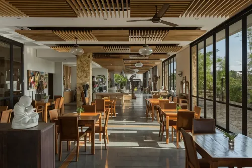 Paragon Hotel Seminyak Restauration Photos