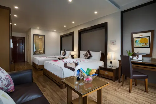 Khách Sạn và Spa Splendid Star Grand Phòng Photos