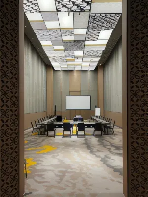 Ra Suites Simatupang Fasilitas Bisnis Photos