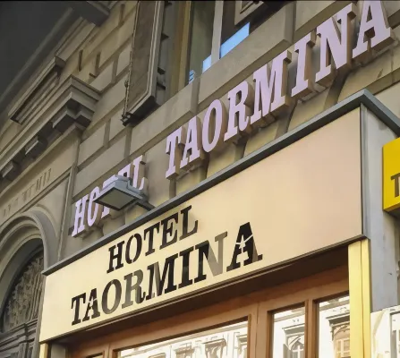 Hotel Taormina Exterior Photos