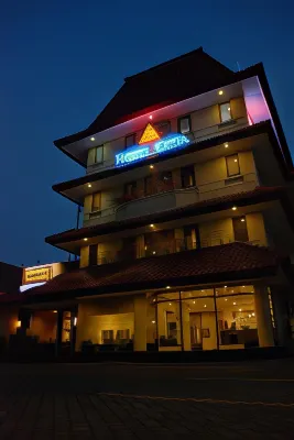 Cipta Hotel Wahid Hasyim Eksterior Photos