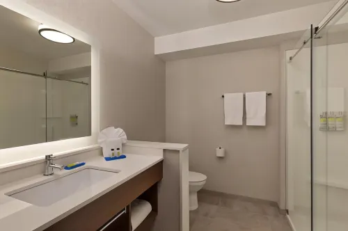 Holiday Inn Express & Suites Portland Airport Chambres Photos