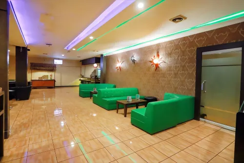Hotel Marlin Pekalongan managed by DAFAM Loisirs et amusements Photos