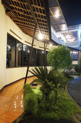Saung Balibu Hotel Espaces publics Photos