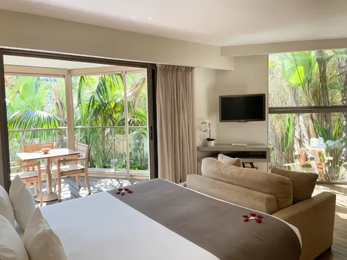Cannes Villa St Barth : Maison d'hôtes de prestige 5 étoiles à Cannes - Piscine - SPA Photos