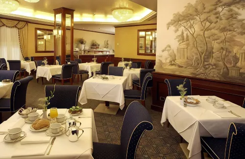 Hotel Internazionale Restauration Photos