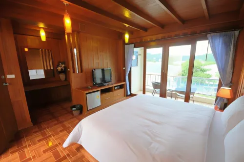 JJ Residence Rooms Photos