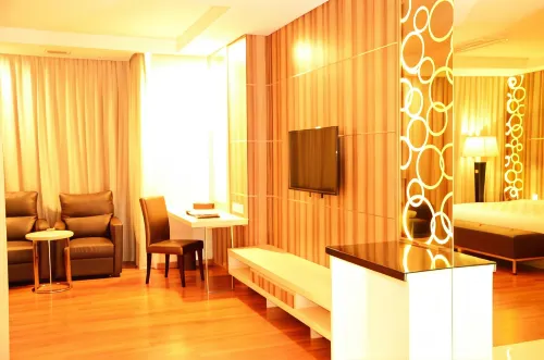 Nagoya Hill Hotel Batam Photos