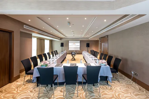 Hawthorn Suites by Wyndham Abu Dhabi City Center Бизнес-удобства Photos