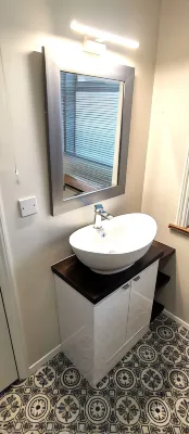 Russell Hotel Rooms Photos
