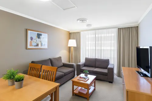 Nesuto Canberra Zimmer Photos