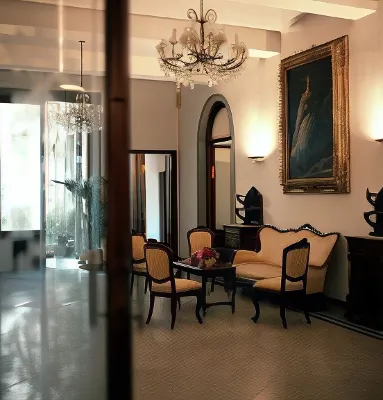 Royal Victoria Hotel Photos