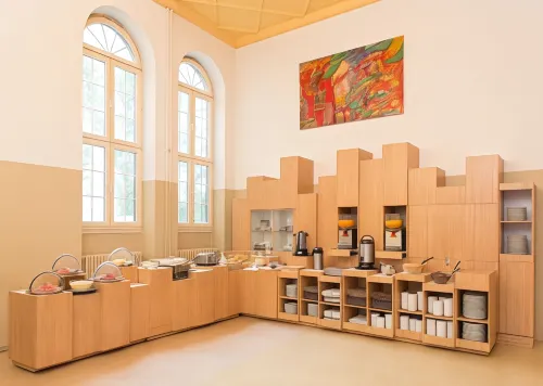 Three Little Pigs Hostel - Your Berlin Castle Mahlzeiten Photos