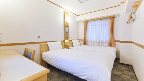 Toyoko Inn Wako-shi Ekimae Zimmer Photos