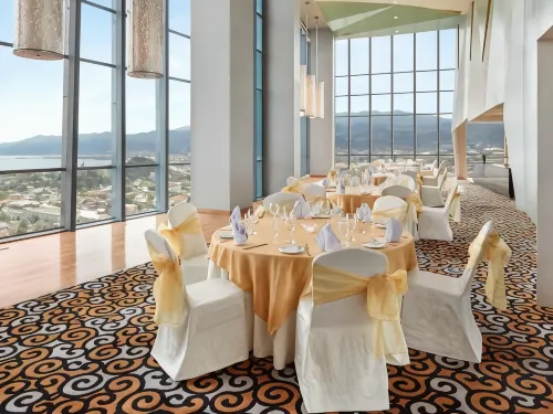 Novotel Lampung Dining Photos