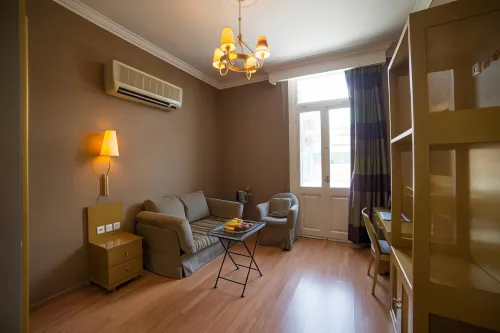 Delphi Art Hotel Rooms Photos