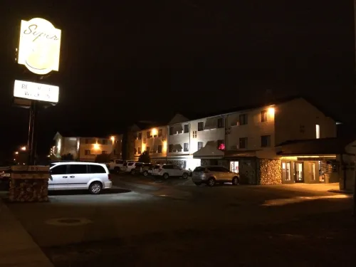 Super 8 by Wyndham Idaho Falls Exterior Photos