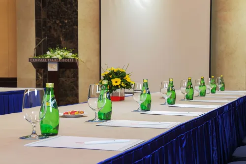 Central Palace Hotel Business Facilities Photos