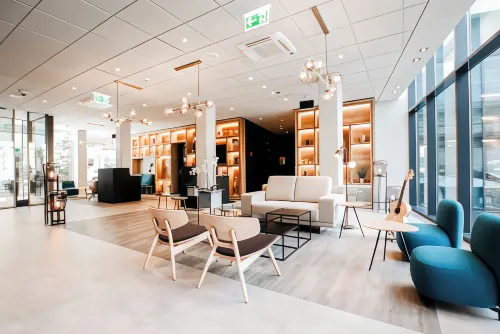 ibis budget Lugano Paradiso Espaces publics Photos