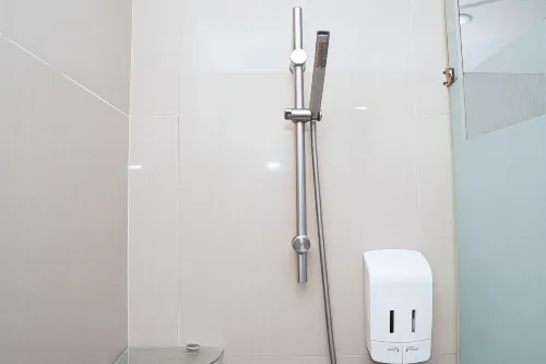 Verse Lite Hotel Gajah Mada Zimmer Photos