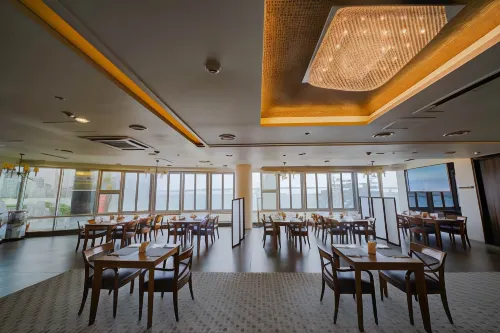 Homers Hotel Dining Photos