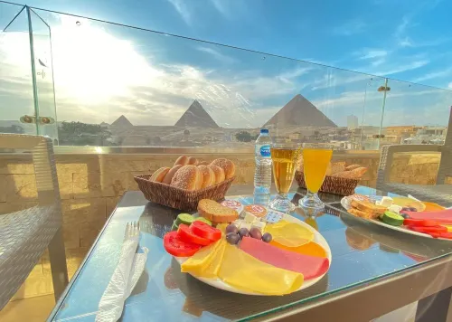 Egypt Pyramids Inn Dining Photos