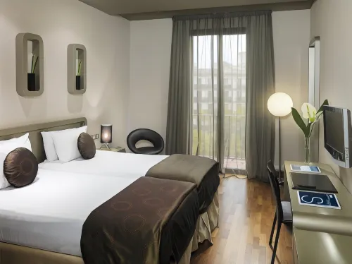 H10 Casanova Rooms Photos