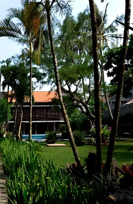 Surya Kencana Seaside Hotel Pangandaran Eksterior Photos