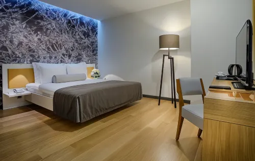 Tav Airport Hotel Izmir Phòng Photos