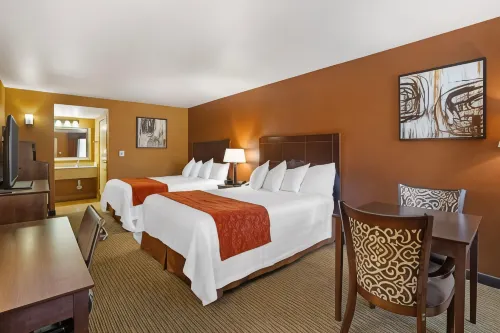 Best Western Exeter Inn  Suites Rooms Photos