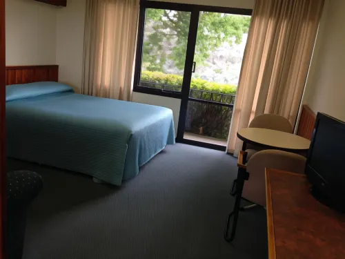 Village Family Motor Inn Huoneet Photos