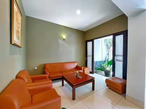 Shinta Guest House Area Publik Photos