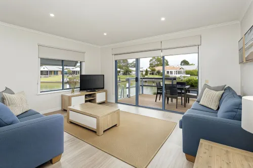 Captains Cove Resort - Waterfront Apartments Camere Photos