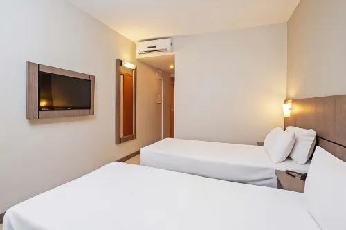 Slim Curitiba Av Das Torres Chambres Photos