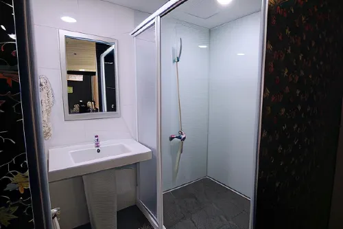 ECFA Hotel Wan Nian Photos