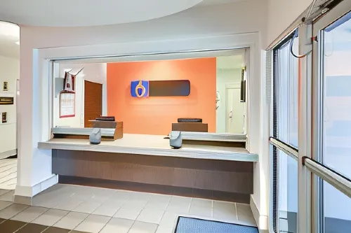 Motel 6 Roanoke, TX - Northlake - Speedway Öffentliche Flächen Photos